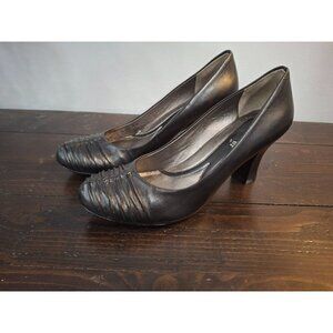 Naturalizer Avie Black Leather Slip-on Pump/Pre-owned, Sz. 7N